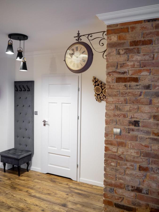 Apartment Brick House Premium